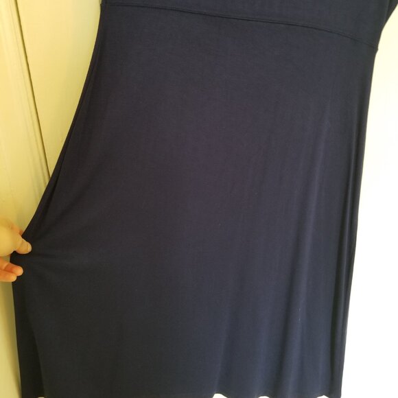 Ivanka Trump Short-Sleeved Tee Shirt Dress Size 4P - Picture 6 of 8